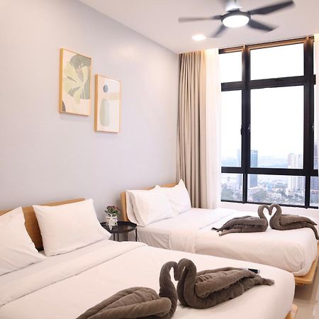 Twin Tower Residence By Nest Home【5 Mins Walk To Ciq】 ยะโฮร์บาห์รู ภายนอก รูปภาพ