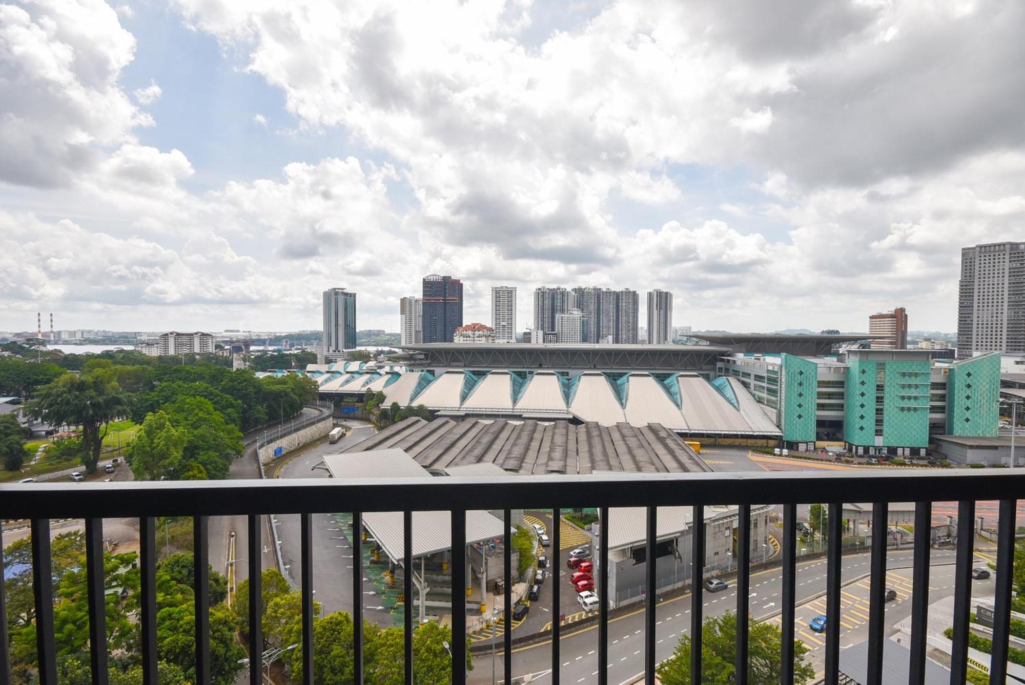Twin Tower Residence By Nest Home【5 Mins Walk To Ciq】 ยะโฮร์บาห์รู ภายนอก รูปภาพ